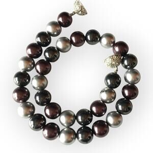 Three-tone heavy faux pearl necklace